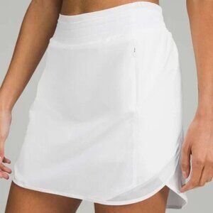 Lululemon Athletica Hotty Hot High Rise Skirt Long in White - Size 16